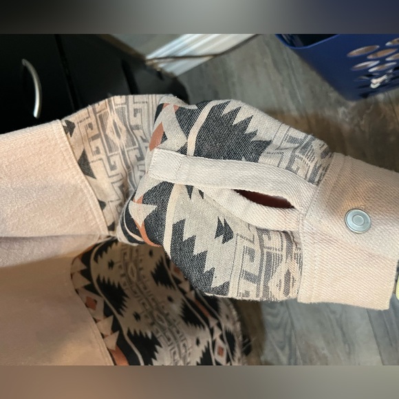 NWT Aztec Print Jacket - Picture 7 of 13